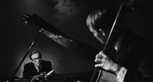 affiche everybody digs bill evans